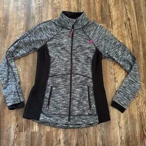 Tangerine Women's Black and Gray zip up